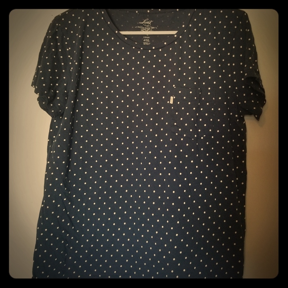 Levi's SS tshirt L